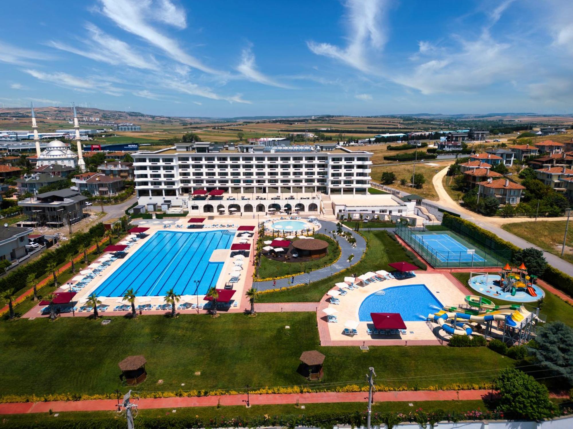 Hotel Ramada Plaza By Wyndham Silivri Exterior foto