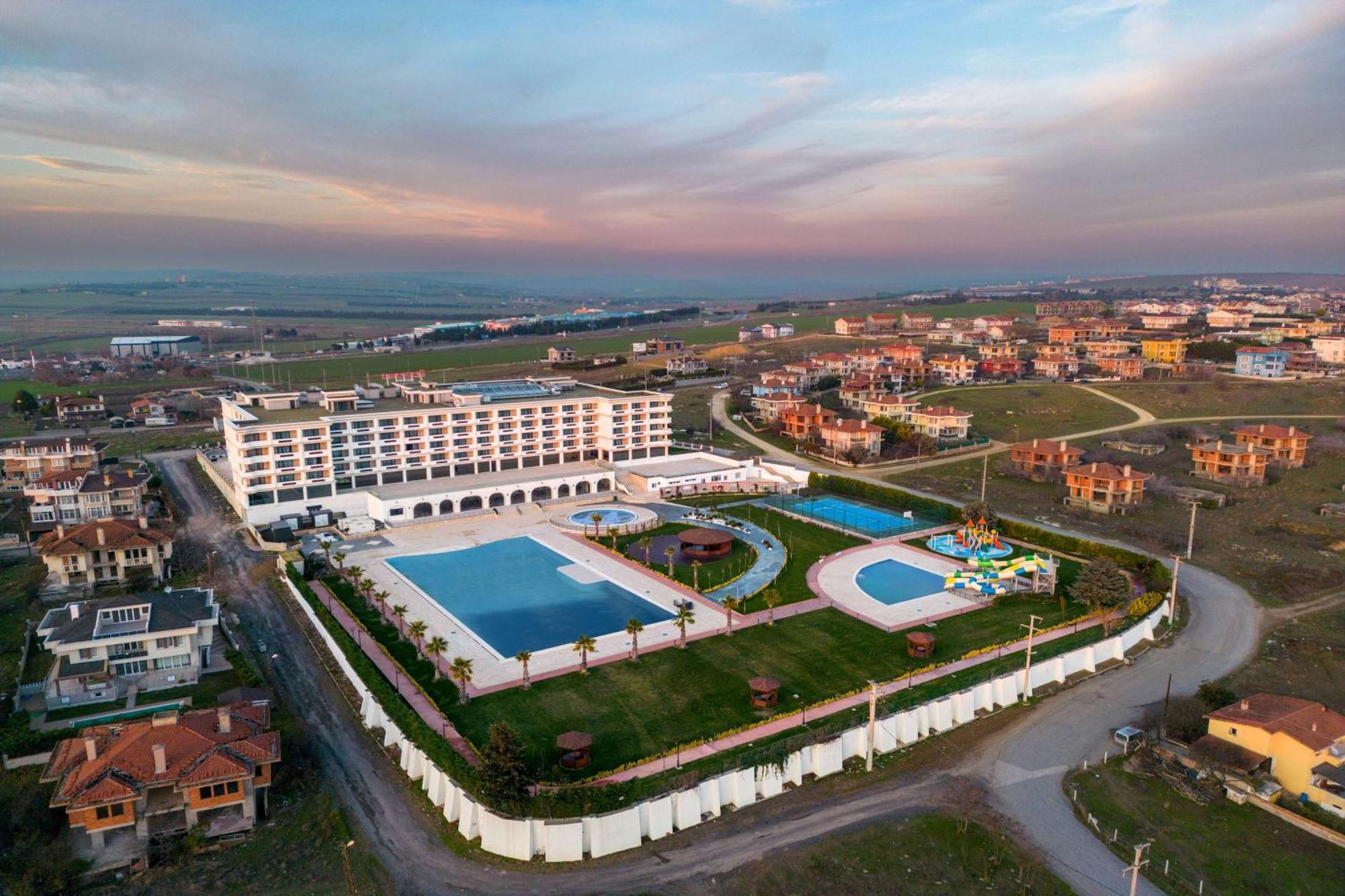 Hotel Ramada Plaza By Wyndham Silivri Exterior foto